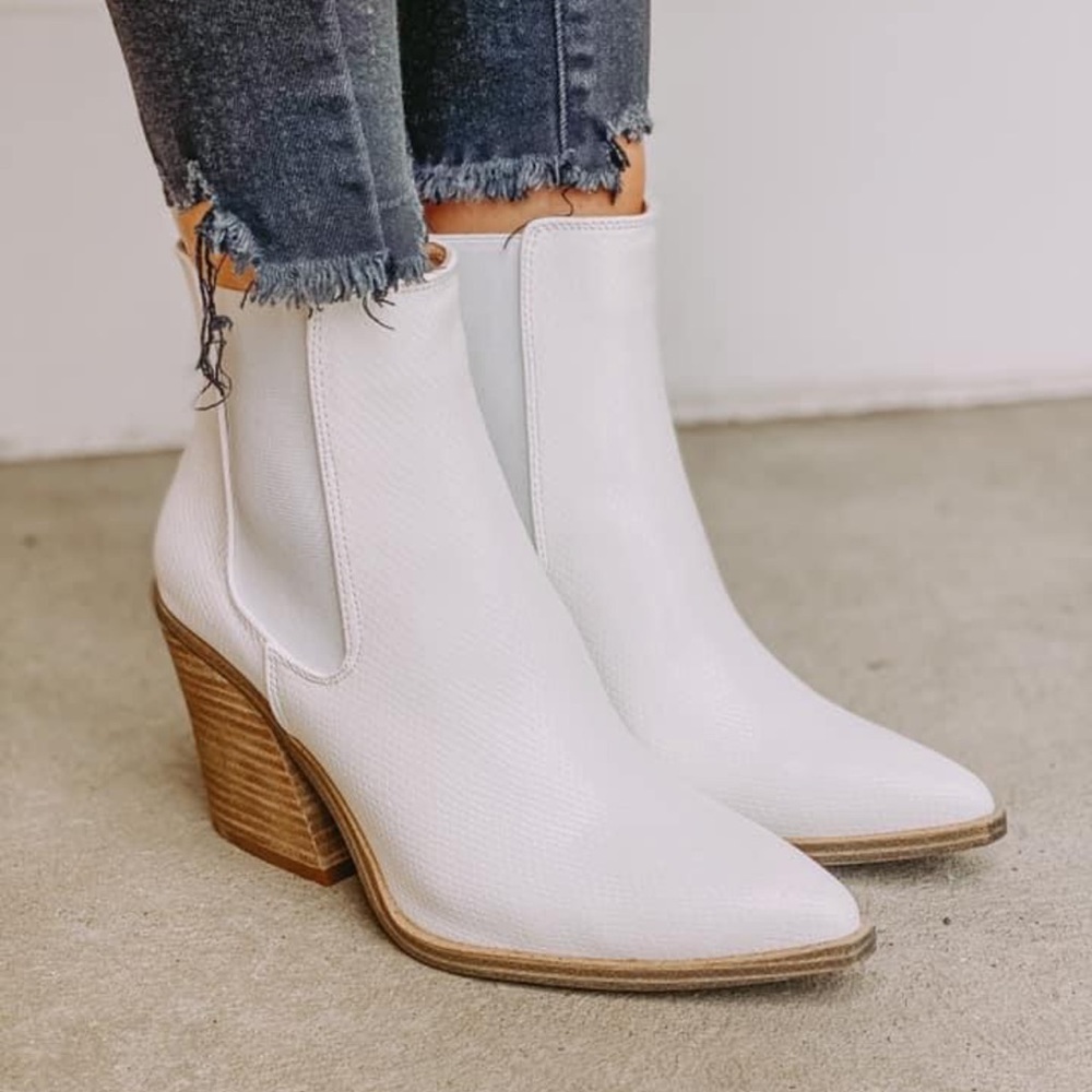 Brand new mid heeled booties